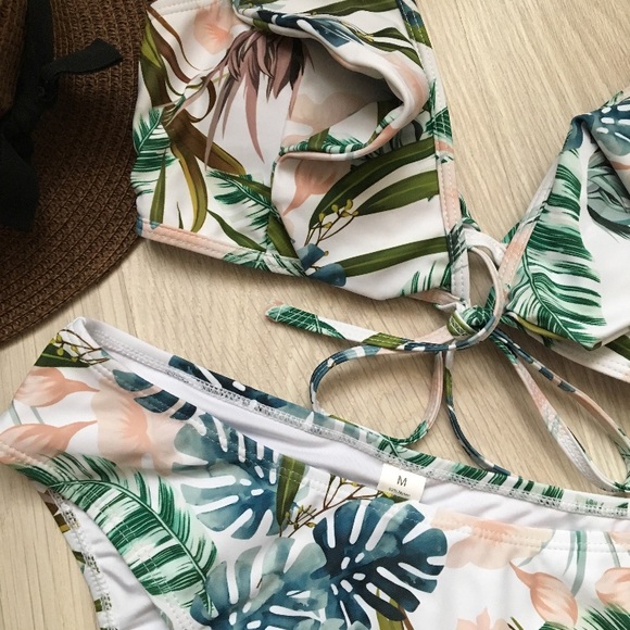 SOLD OUT CLEARANCE Palm Ruffle High Waist Tropical Monstera Bikini - Picture 3 of 7